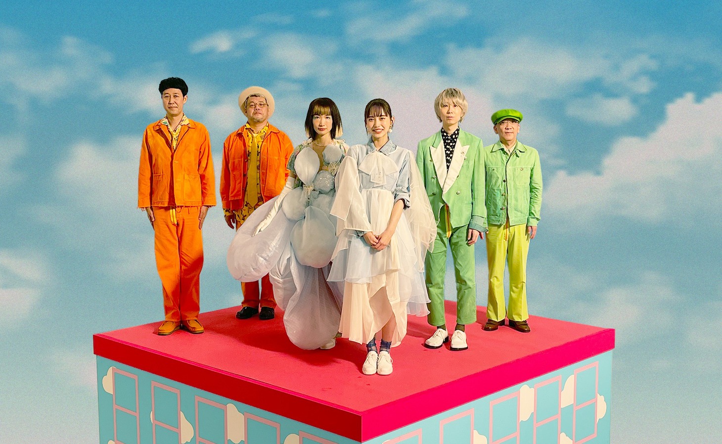 ジェニーハイと「ジムビーム」のCMキャラクター・井桁弘恵。