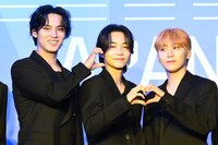 左からMINGYU、JEONGHAN、SEUNGKWAN。