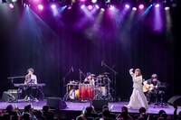 Nao☆「“YATTOKOSA LIVE”～東京編～」の様子。