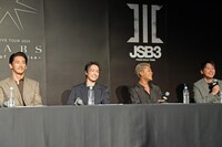 左から小林直己、今市隆二、ELLY、山下健二郎。