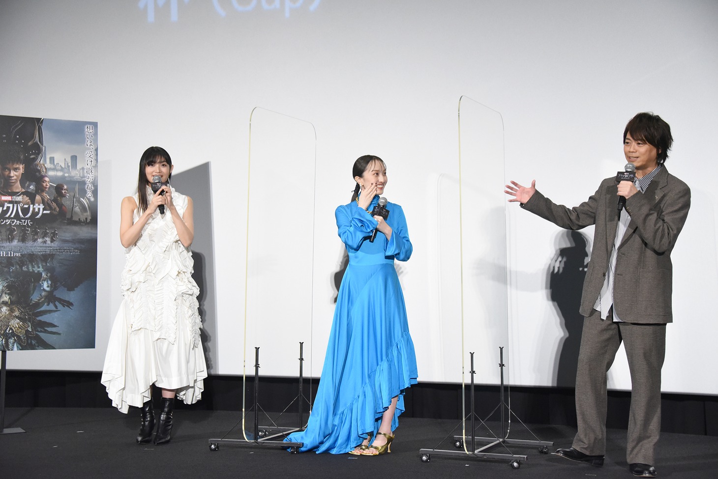 左から早見沙織、百田夏菜子、浪川大輔。