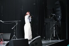 ファンに手を振るNao☆。