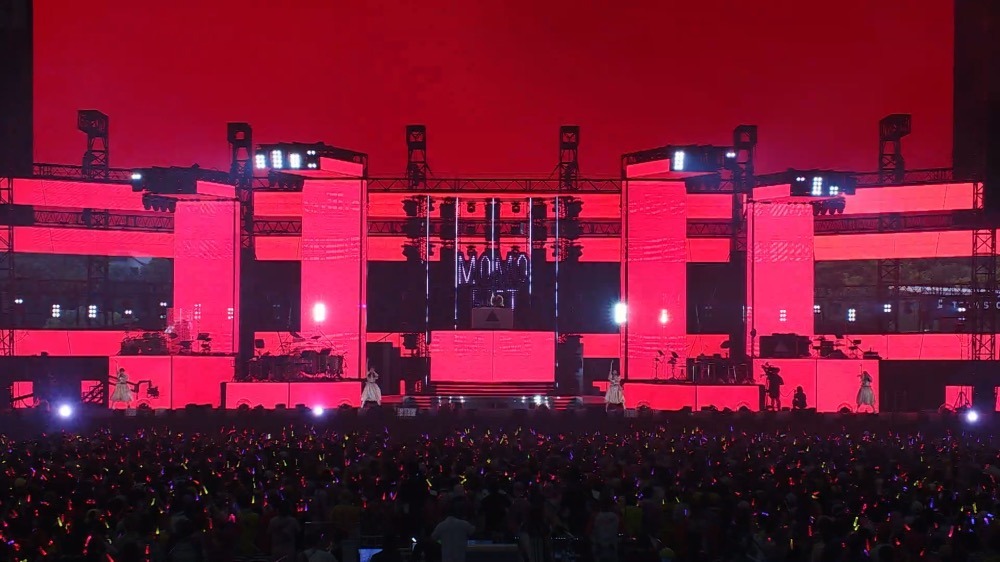 ももいろクローバーZ「TeddyLoid MOMOFEST 2022 LIVE REMIXES」トレイラー映像より。