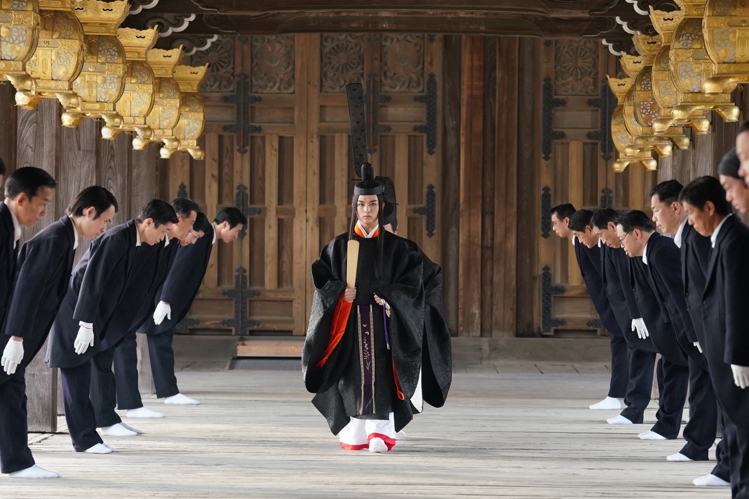 人気画像1位は「なにわ男子・大西流星が国の命運を背負う皇子に、目黒蓮主演『わたしの幸せな結婚』新キャスト発表」より、「わたしの幸せな結婚」場面写真。