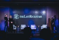 バンドロゴが発表された瞬間。