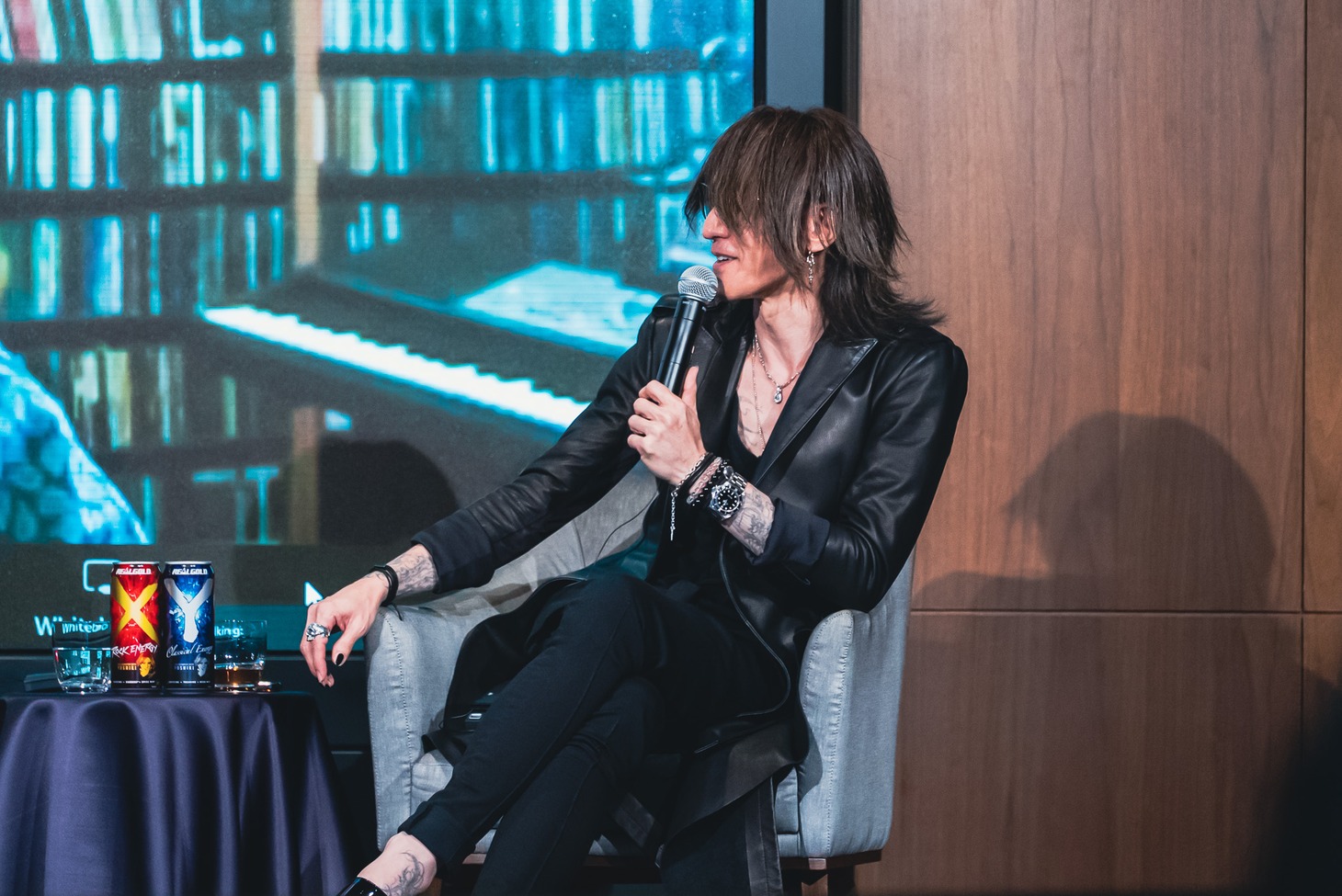 SUGIZO