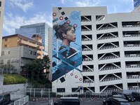 アイナ・ジ・エンド（BiSH）の壁画。