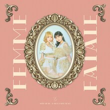 femme fatale「step into / dang dang love」ジャケット