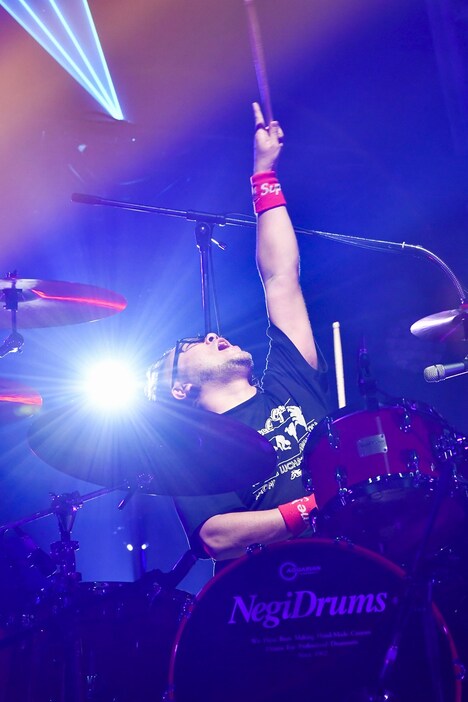 堀之内大介（Dr, Cho）（photo by AZUA TAKADA / Viola Kam［V'z Twinkle］）