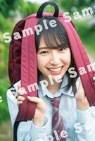 金村美玖（日向坂46）1st写真集「羅針盤」の紀伊國屋書店限定特典ポストカード。