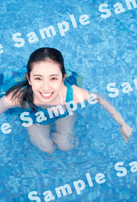 金村美玖（日向坂46）1st写真集「羅針盤」の三省堂書店限定特典ポストカード。