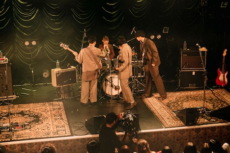 リュックと添い寝ごはん「home party」の様子。