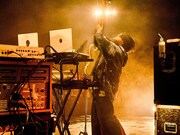 高野賢也（B, Cho）（撮影：酒井ダイスケ）