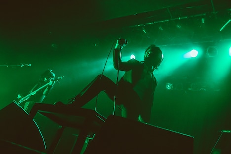 THE NOVEMBERS「Beyond The Novembers - 20221110 -」の様子。（撮影：西村理佐）