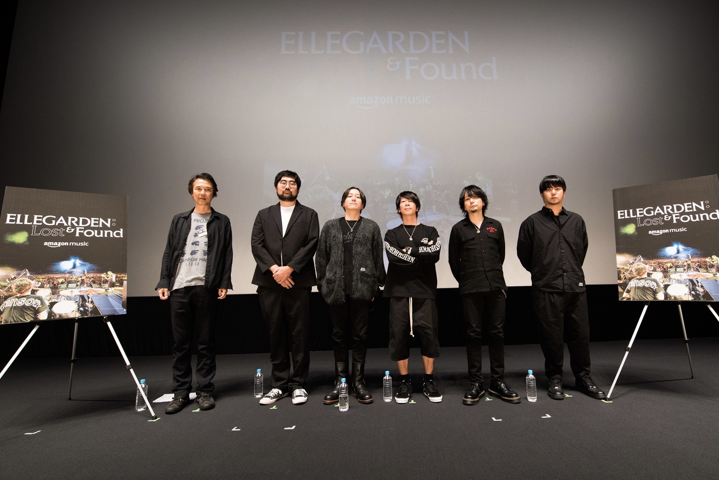 左から「ROCKIN’ON JAPAN」の山崎洋一郎編集長、木村太一監督、ELLEGARDEN。