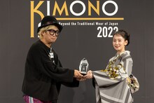 右が吉岡里帆。