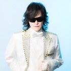 Toshl、アフリカで熱唱
