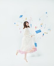 「上田麗奈アーティスト展 feRmata」キービジュアル