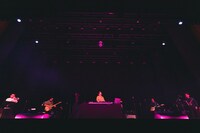 STUTS「『Orbit』Release Tour」の東京・LINE CUBE SHIBUYA（渋谷公会堂）公演の様子。（Photo by Tatsuya Hirota）