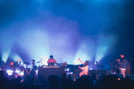 NENE、鎮座DOPENESS、BIMを迎えた「Presence」のパフォーマンスの様子。（Photo by Tatsuya Hirota）