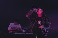 左からSTUTS、SANTAWORLDVIEW。（Photo by Tatsuya Hirota）