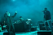 左から鎮座DOPENESS、STUTS、Daichi Yamamoto。（Photo by Teppei Kishida）