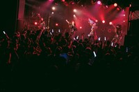 「カイジューバイミーONEMAN LIVE『怪獣記』」の様子。