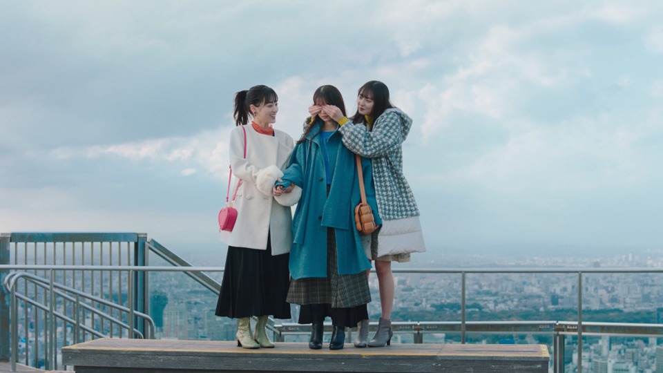 乃木坂46「ここにはないもの」MVより。