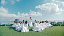乃木坂46「ここにはないもの」MVより。
