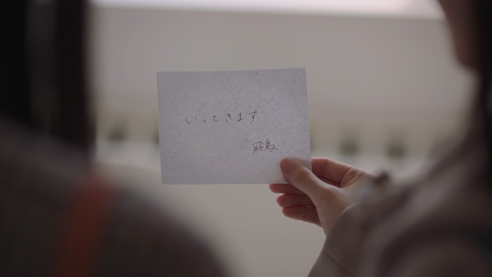 乃木坂46「ここにはないもの」MVより。