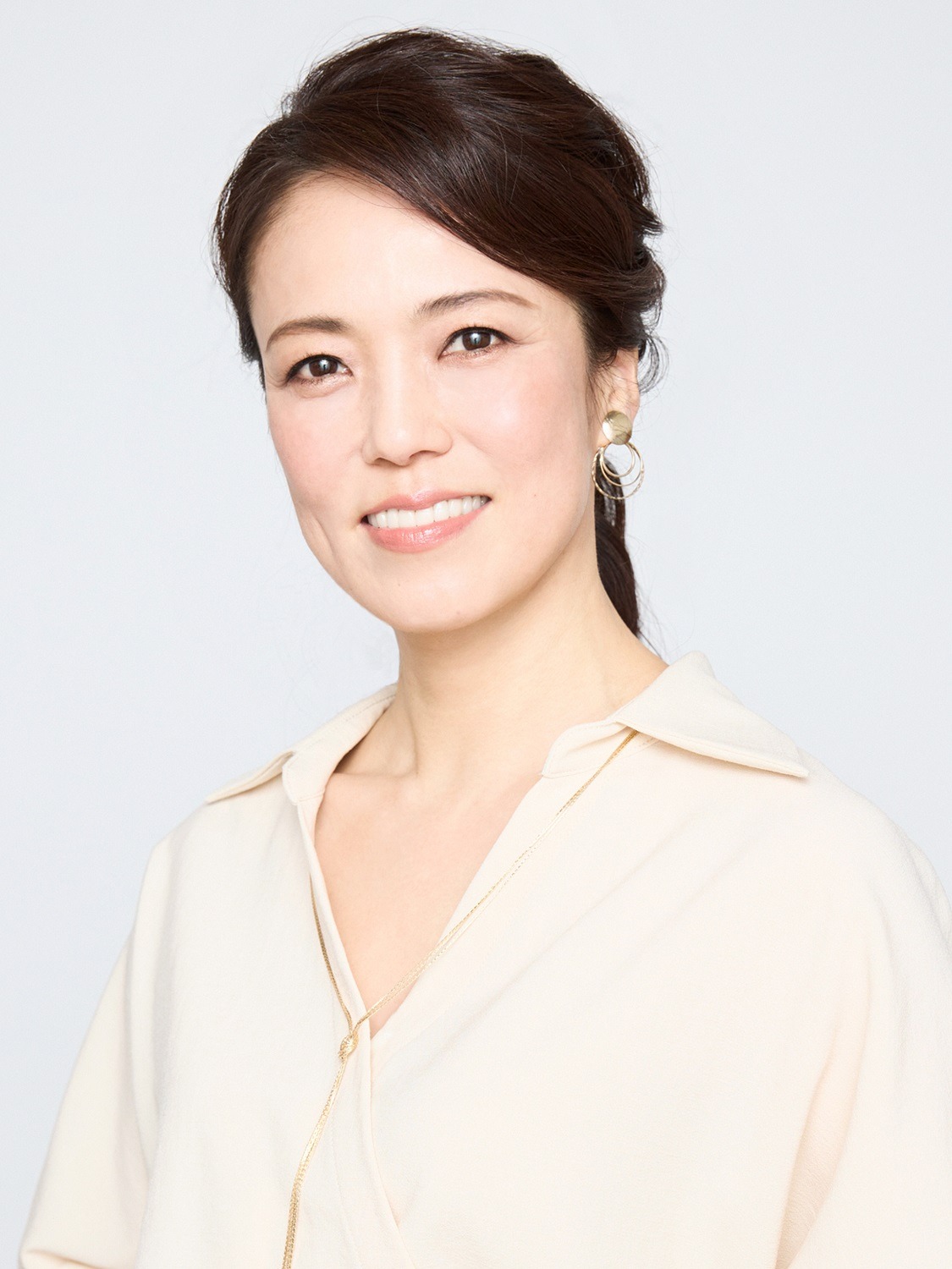 彩吹真央