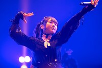 「全国ツアー2022『もしこれが恋ならば君しか無理なんだよ』」広島・上野学園ホール公演より。(c)YOANI/KING RECORDS