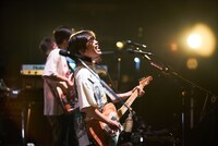 リーガルリリー「cell,core 2022」東京・Zepp Haneda（TOKYO）公演のくるりのライブの様子。（撮影：池野詩織）