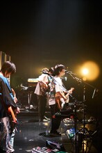 リーガルリリー「cell,core 2022」東京・Zepp Haneda（TOKYO）公演のくるりのライブの様子。（撮影：池野詩織）