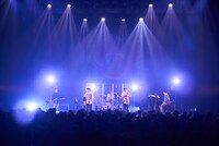 リーガルリリー「cell,core 2022」東京・Zepp Haneda（TOKYO）公演のくるりのライブの様子。（撮影：池野詩織）