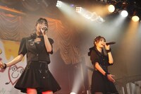 左から青山菜花、高井千帆。（撮影：塩崎亨）