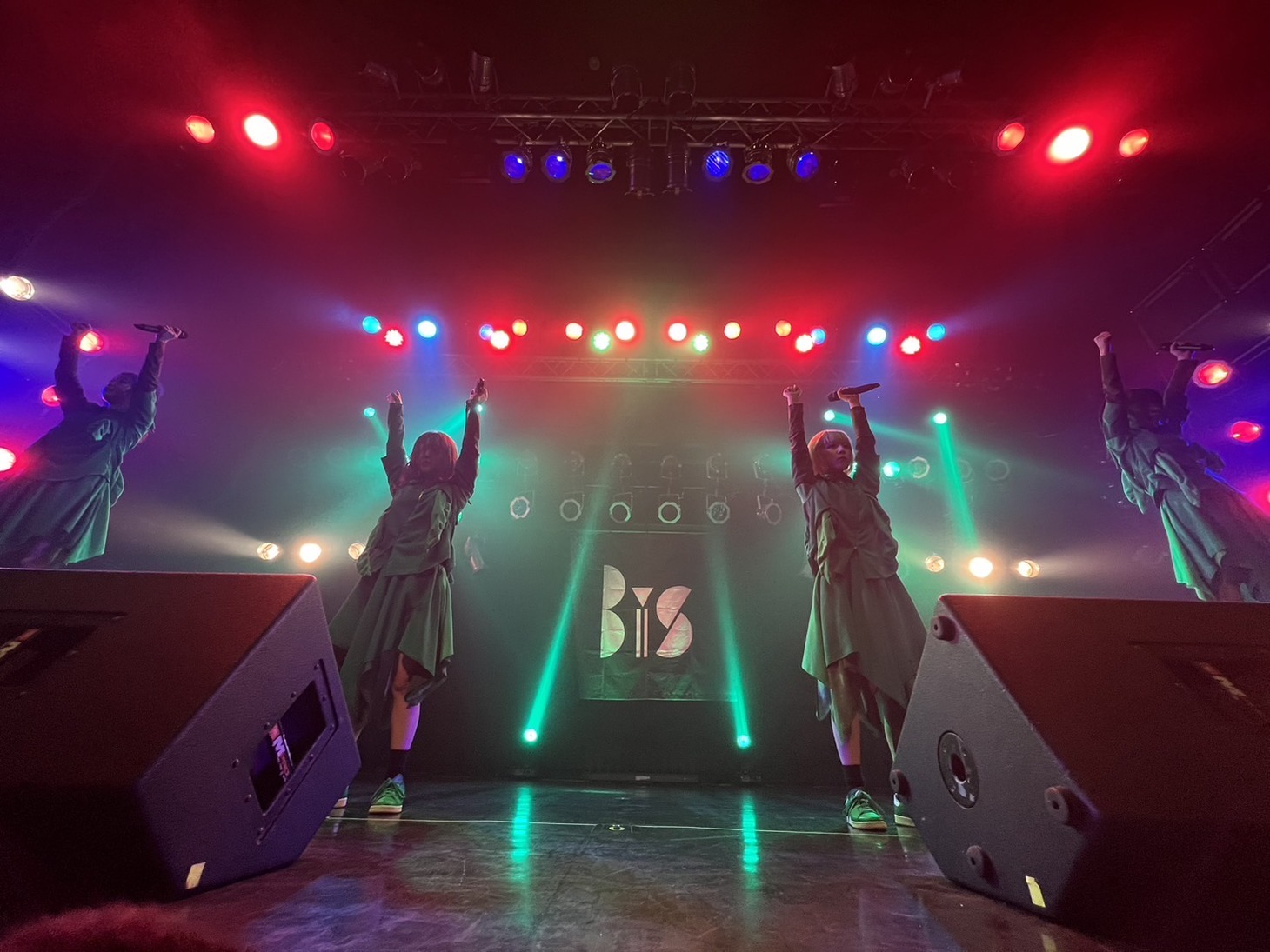 BiS（写真提供：日本クラウン）