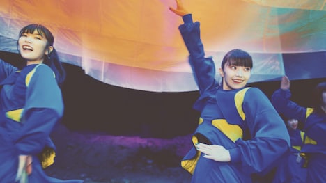 ExWHYZ「STAY WITH Me」ミュージックビデオより。