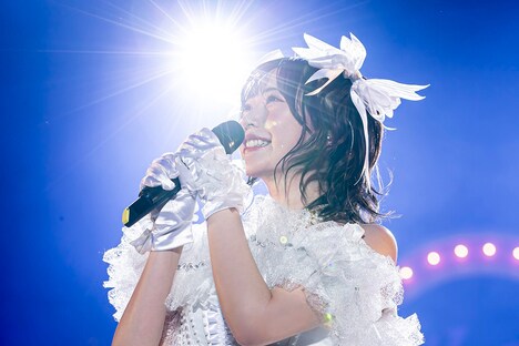 十束おとは（photo by SHOKO ISHIZAKI［THINGS.］）