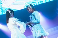 鈴木えま（右）。（撮影：真島洸）