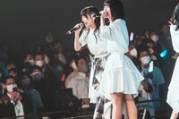 左から橋本美桜、西野千明。（撮影：真島洸）