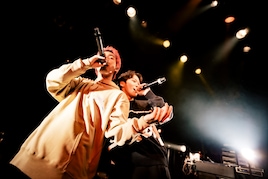 Ayumu Imazuが1stアルバムの世界観をファンと共有、VILLSHANAも駆けつけた熱狂の夜