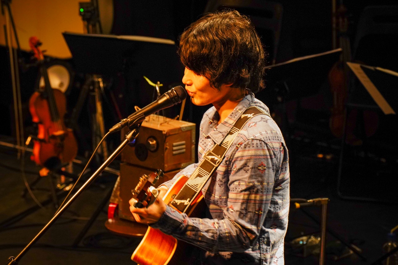 上野啓示（G, Vo）（Photo by nakamura shiori）