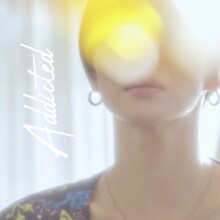 松浦亜弥「Addicted」配信ジャケット