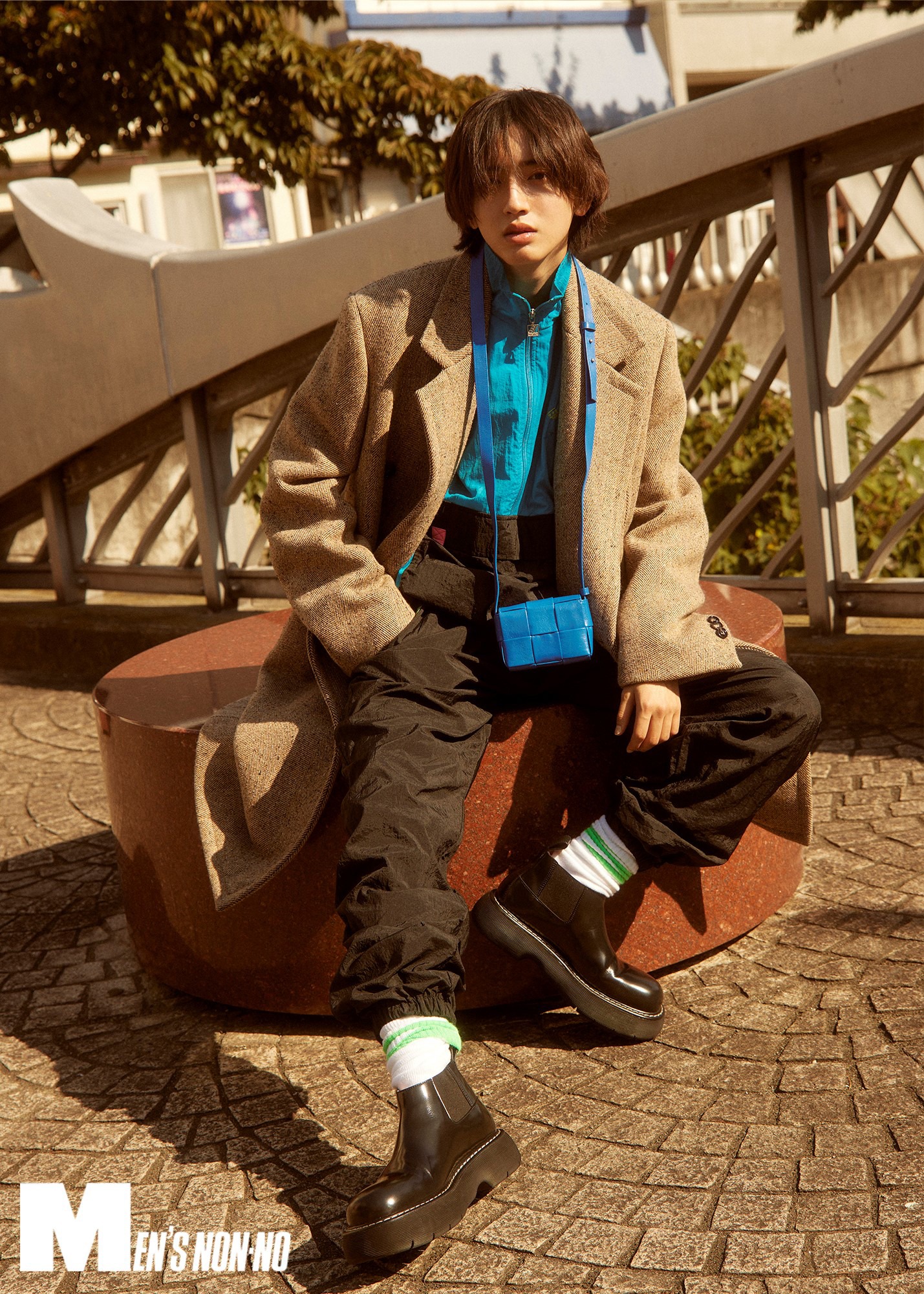 道枝駿佑（なにわ男子）(c)MEN’S NON-NO2023年1・2月合併号 / 集英社（撮影：尾身沙紀［io］）