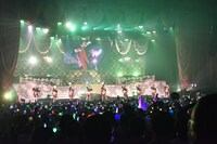 「サンプラ大一番 いぎなりメジャーデビュー」東京・中野サンプラザホール公演の様子。