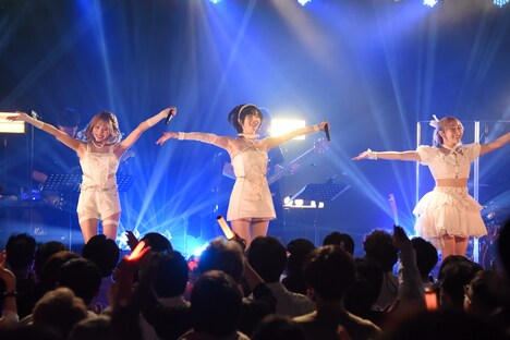 「SANDAL TELEPHONE LIVE2022 "REFLEX -BAND SET- @BLAZE"」の様子。