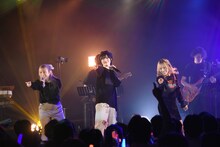 「SANDAL TELEPHONE LIVE2022 "REFLEX -BAND SET- @BLAZE"」の様子。