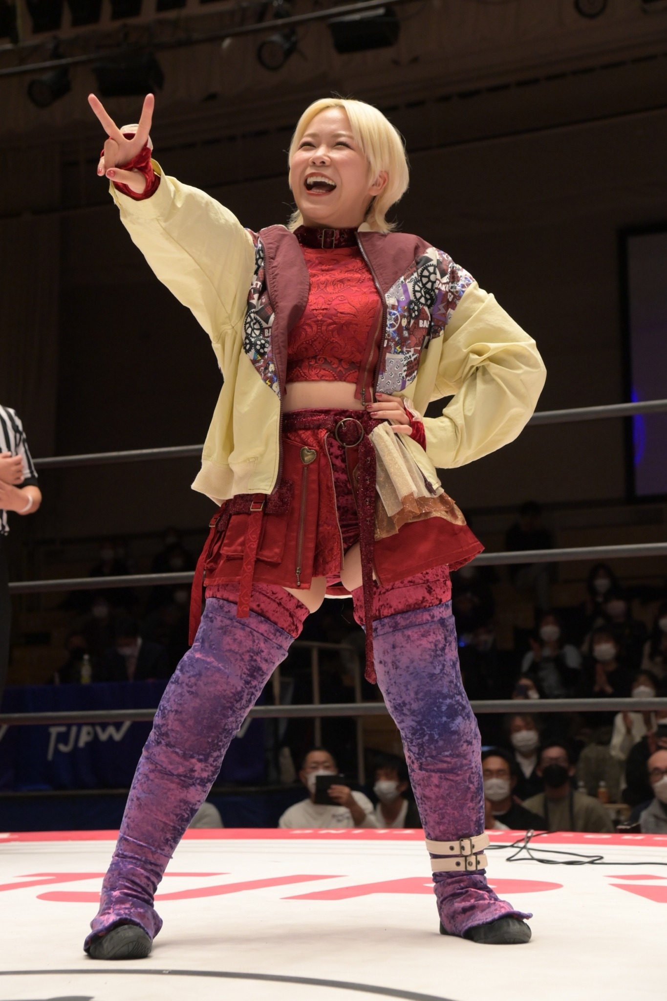 赤井沙希＆荒井優希の3度目の防衛戦より。(c)東京女子プロレス