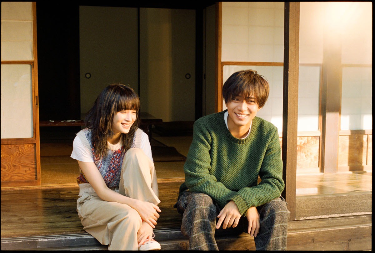 左から広瀬すず、永瀬廉（King & Prince）。(c)TBS